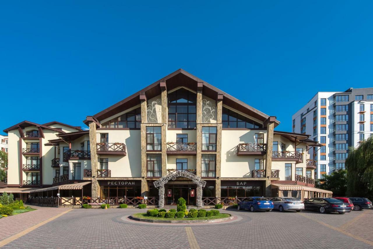 Optima Collection Park Hotel イヴァーノ＝フランキーウシク エクステリア 写真