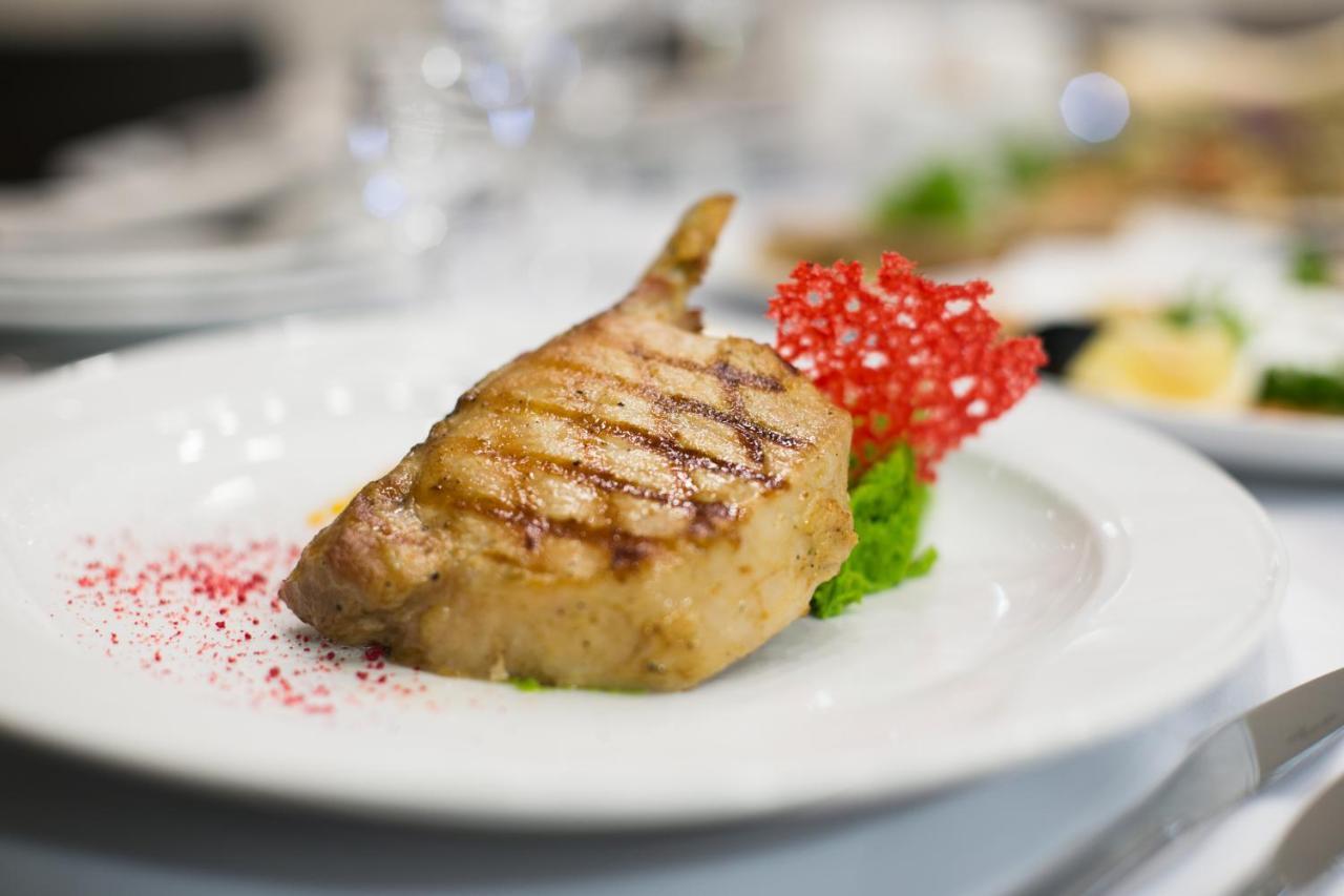 Optima Collection Park Hotel イヴァーノ＝フランキーウシク エクステリア 写真